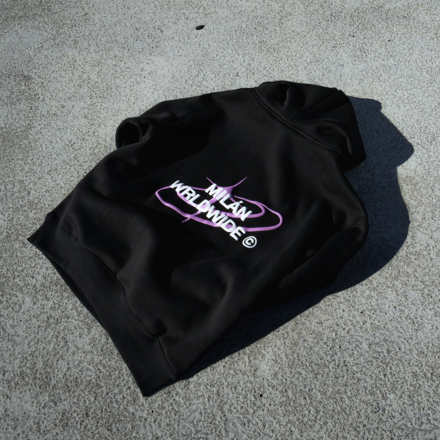 MILÁN WRLDWIDE HOODIE